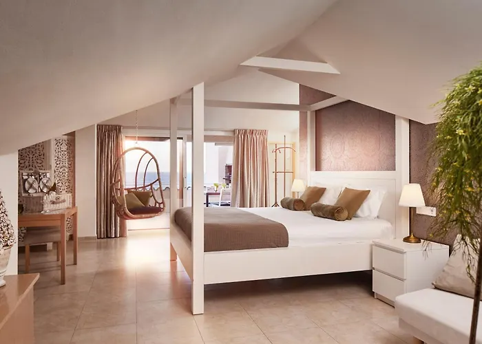 Hoteles cerca de Monasterio de San Felíu de Guixols