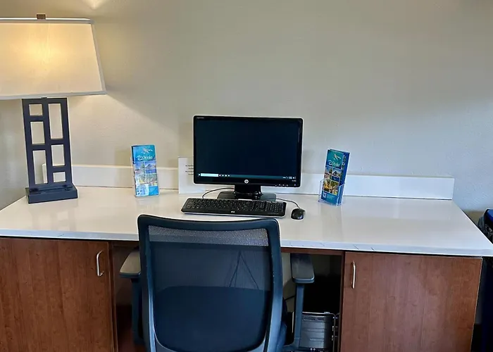 Ocala hotels near Brick City Adventure Park