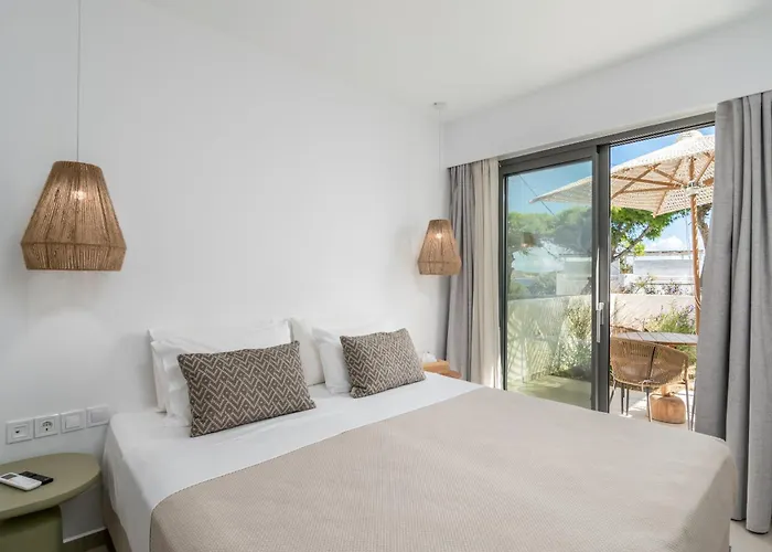 Hoteles con Vistas Maravillosas en Pollonia