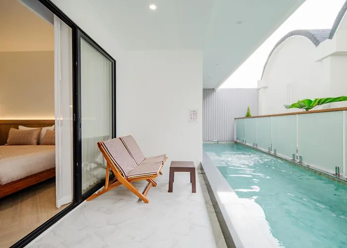 Ko Lan Beach hotels