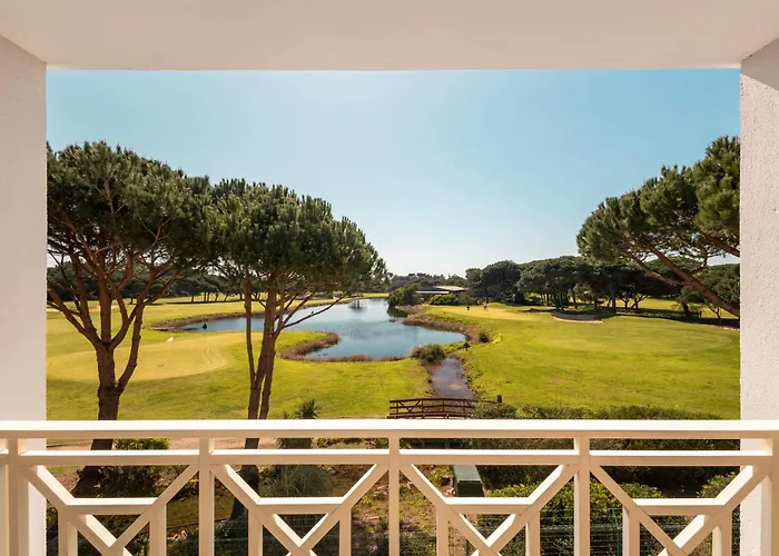 Hotéis perto de Campo de Golfe Quinta da Marinha Oitavos Dunes
