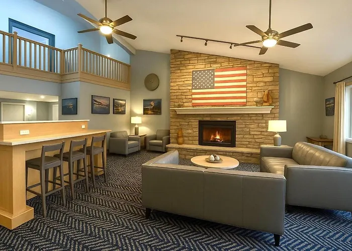 Okoboji hotels near Gardner Cabin