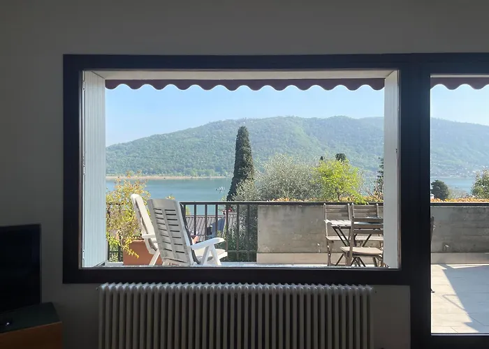 Hotel sulla spiaggia a Sarnico