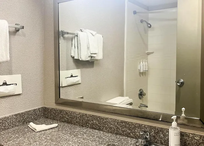 Fremont Beach hotels