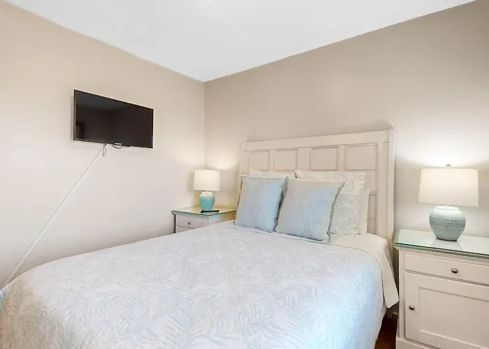 Fort Morgan Beach hotels