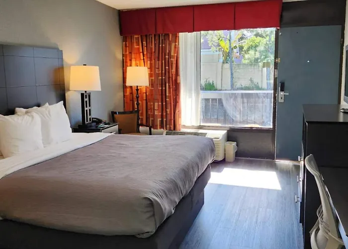 Gulf Breeze Beach hotels