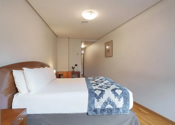 Oviedo Beach hotels