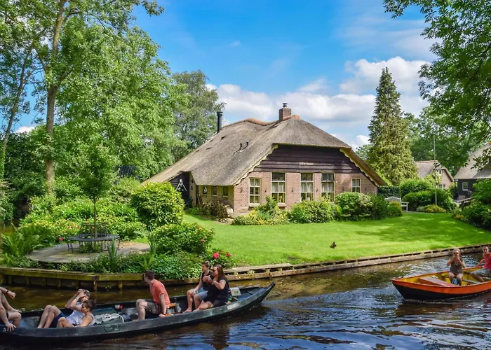 Hotels in de buurt van Edelstenen Groothandel De Oude Aarde