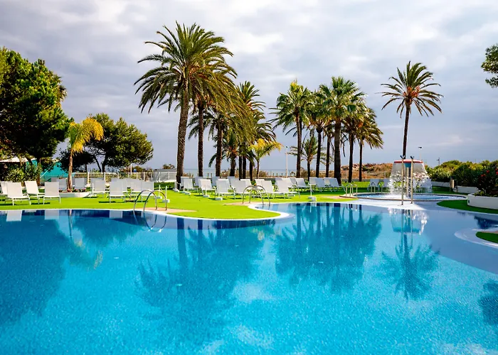 Hoteles cerca de alamacenes portuarios s.XVIII