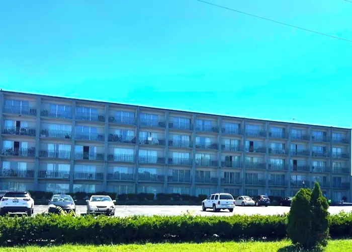 Benton Harbor Beach hotels