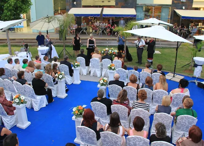 Hoteles de Playa en Alzira 