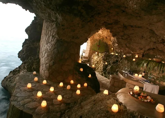 Negril hotels near Rick's Cafe