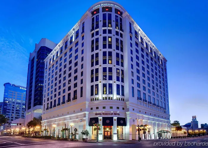 Orlando hotels near Amway Center