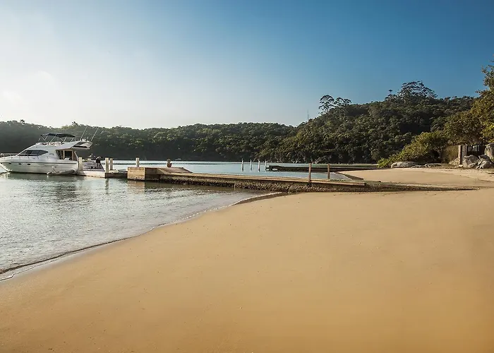 Hotéis perto de Praia de Bombinhas