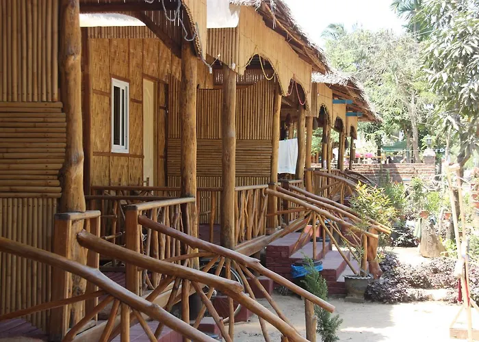 Chaungtha Beach hotels