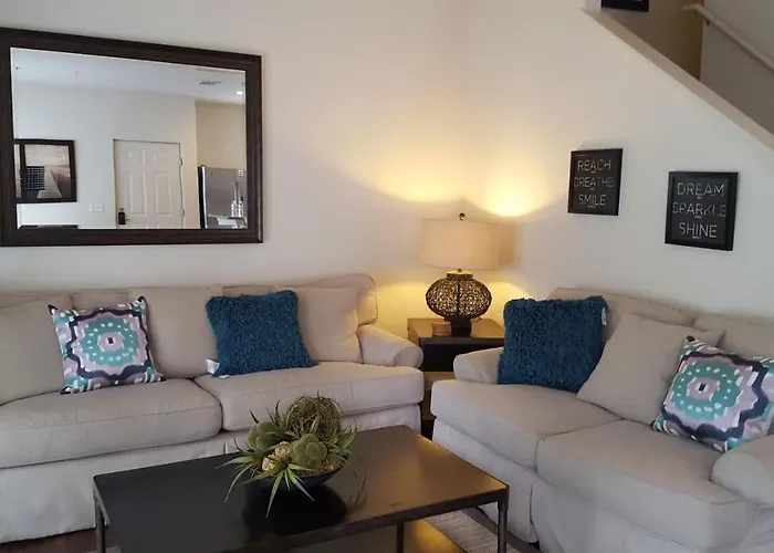 Kissimmee hotels near Brinson Park