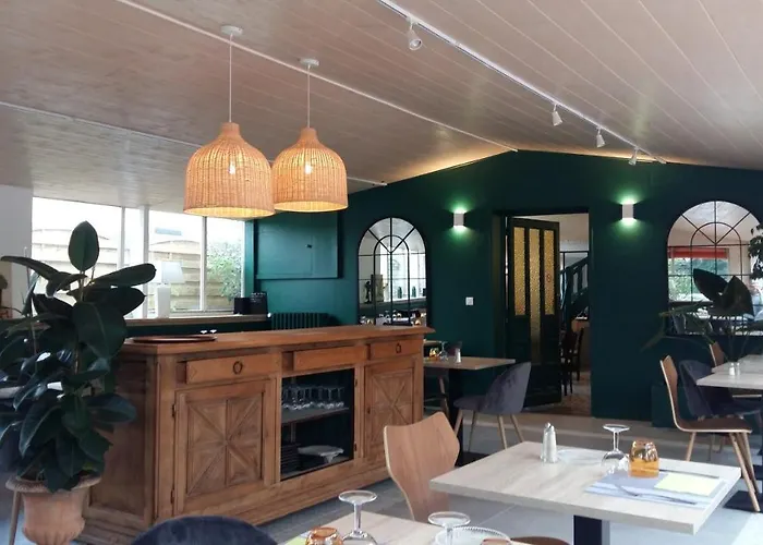 Hôtels à côté de Ruines du château de Barry