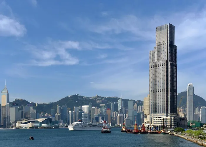Hong Kong hotels near Victoria Harbour