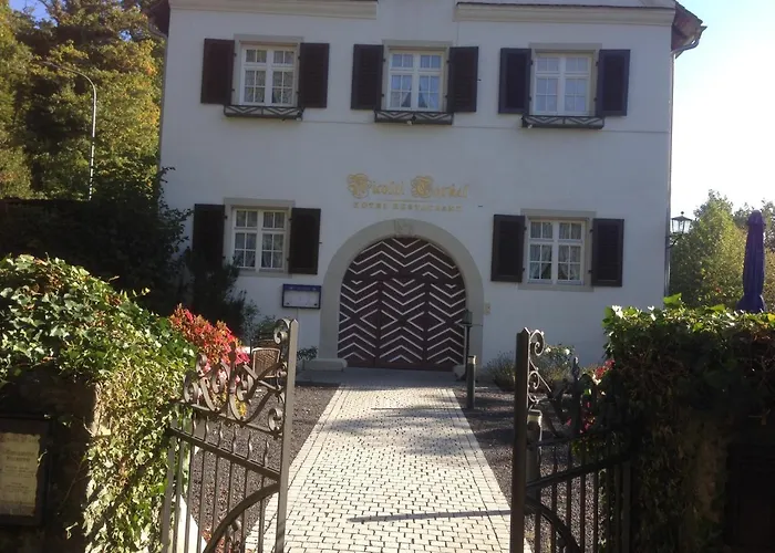 Hotels nahe Niederburg