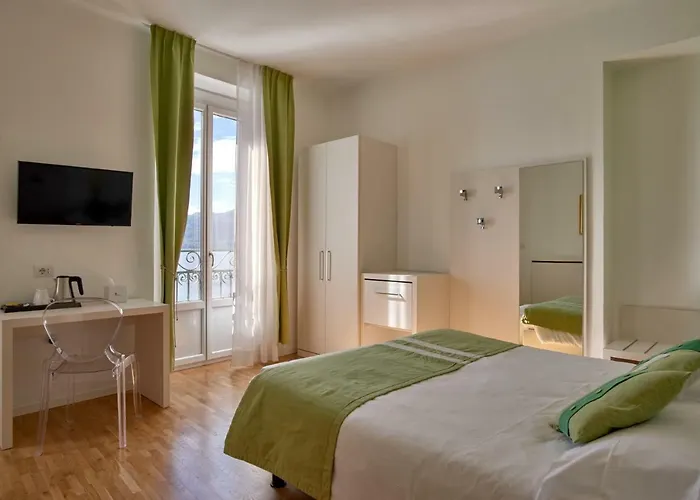 Hoteles de Playa en Menaggio 