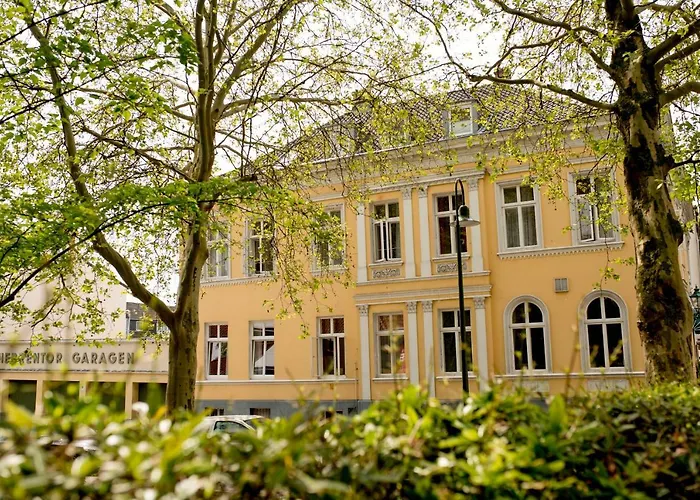 Hotels nahe Bunkermuseum