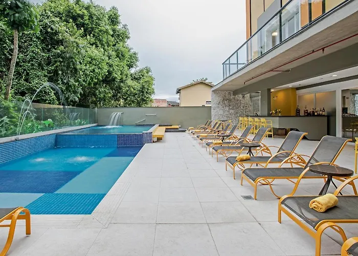 Hotéis perto de Mirante Galheta