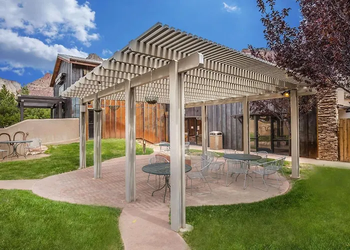 Springdale hotels near Zion National Park