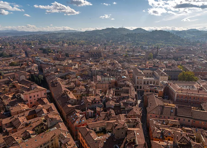 Bologna hotels near Santo Stefano