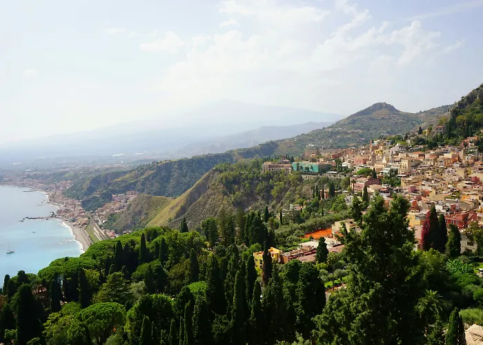 Taormina Beach hotels