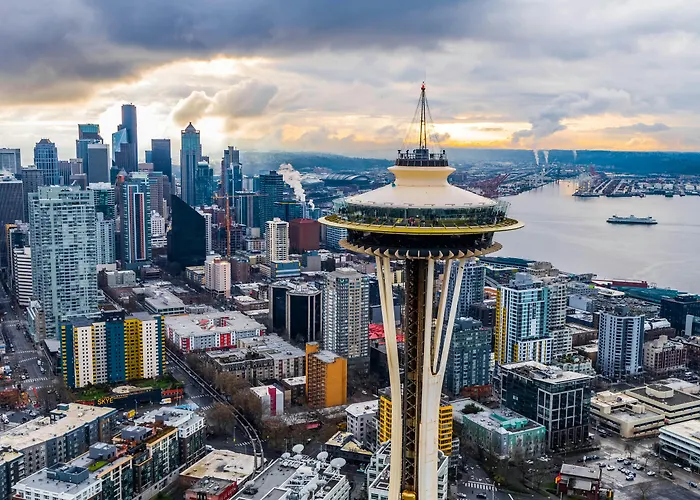 Seattle hotels near The Gum Wall