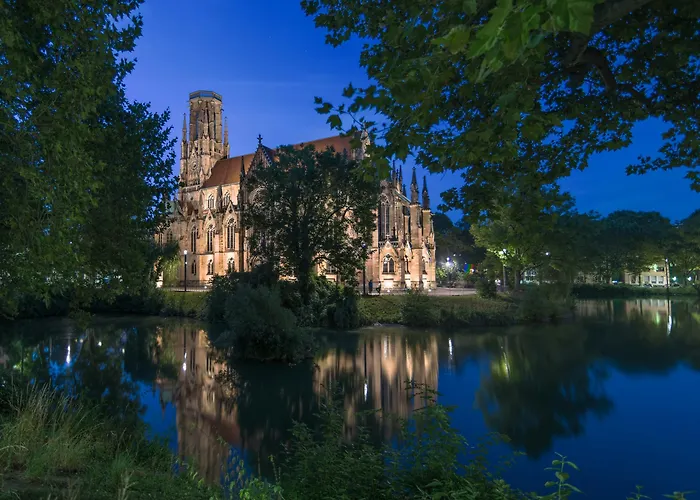 Hoteles cerca de Plaza Schlossplatz